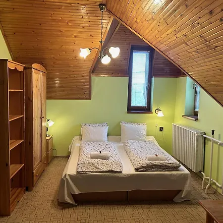 Guest house Galeria Vendeghaz *