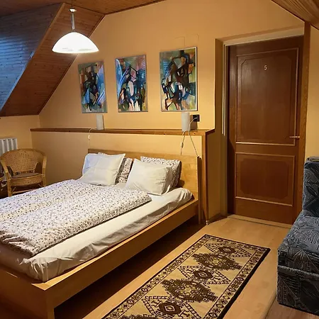 Galeria Vendeghaz Guest house *